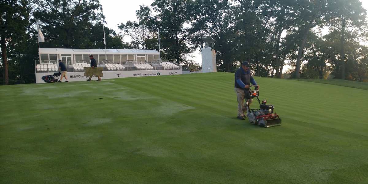 BetterOffRed15's tweet photo. @Shop1_MTCC  going the extra mile to make sure razor sharp lines are being laid for the best in the world! Game day tomorrow! #dialedin @BMWchamps @MedinahCC @MedinahTurf https://t.co/UBONMlmqA0