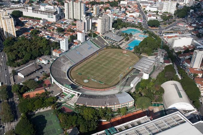 Palmeiras's tweet photo. O estádio mais lindo...nada muda💚

#AvantiPalestra https://t.co/ijCbd6xCE0