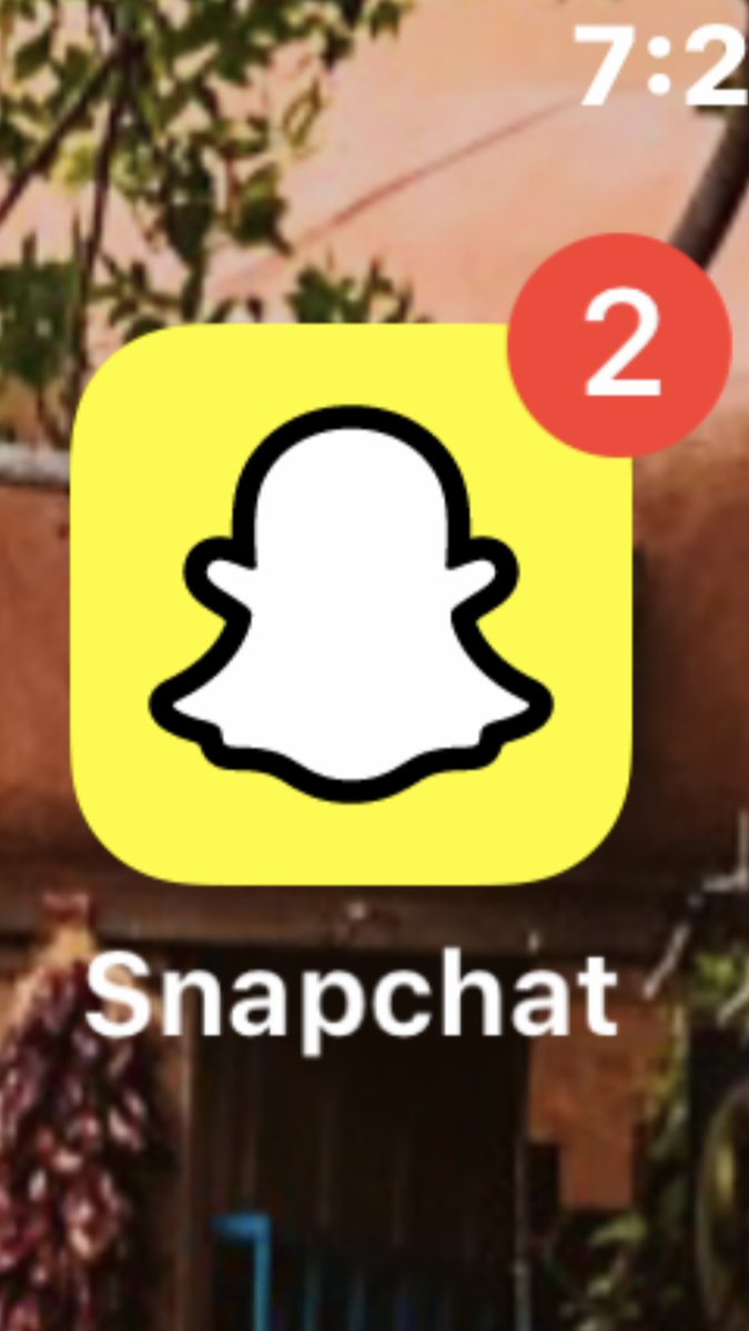 karchin3's tweet photo. When the Snapchat icon designer made the stroke of the ghost 2pt 😂 https://t.co/2j0VAkeTAx