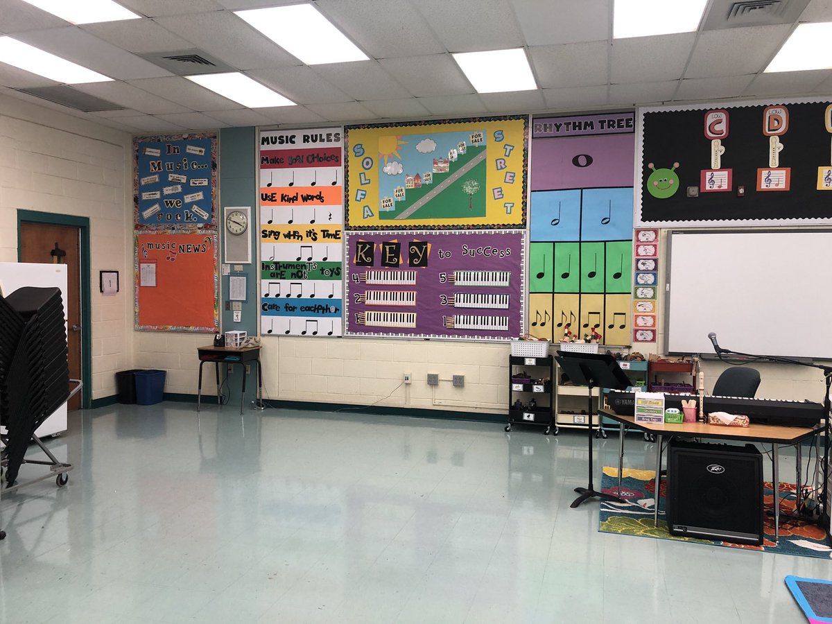 teachwithtalent's tweet photo. Started year 5 off at a new school today. Looking forward to making lots of music at McNab! #BCPSFirstDay #FirstDayOfSchool2019 #FirstDayOfSchool @McNabElementary @browardschools @FLMusicED @BCPSFineArts #elementaryschool #BCPSProud #BrowardCounty https://t.co/aQvSoJyHSl