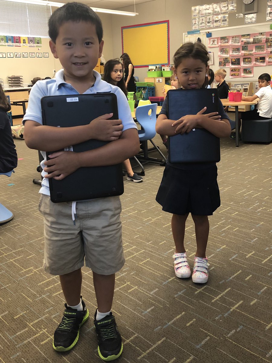TeachWeiner's tweet photo. It might only be the 6th day of school,but we are already growing as digital citizens. #FirstGrade #WCSDigCit #Chromebooks #K2CanToo https://t.co/rZLZyZ6zd9