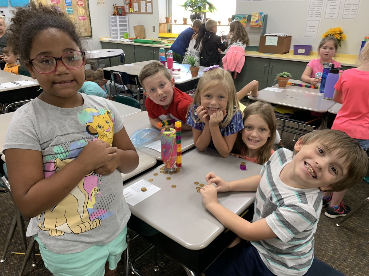 Rhoades_EPS's tweet photo. These architects were challenged to build a tall tower with pennies! Thank you, @sproutsinsecond, for teaming up with us! #StandTallMollyLouMelon #StorybookSTEAM @EdgewoodPrimary https://t.co/BNLCokBLm4
