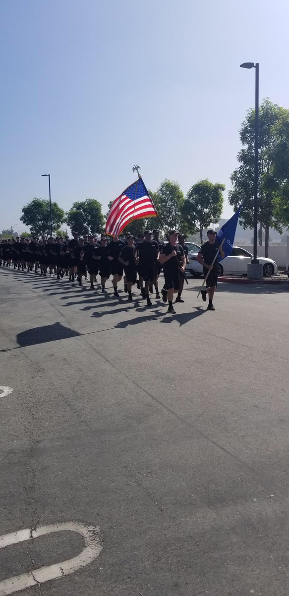 SantaAnaPD's tweet photo. #SantaAnaPD along with our new recruits #Class236 J. Choi, J. Lopez & K. Reynolds participated in this mornings #OCSDMemorialRun honoring Deputy Bradley Riches OCSD #fallenhero #neverforget #OCSDClass236 #teamwork #recruits #sapdrecruitmentteam #SAPDSTANDARD https://t.co/XoRLFhOzn5