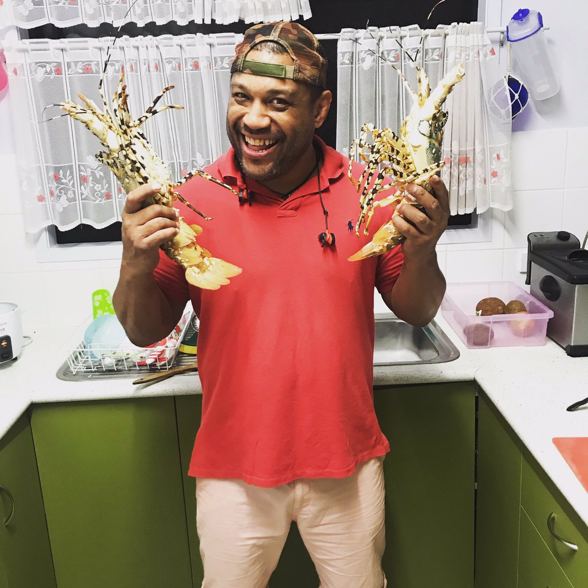 faaoso_a's tweet photo. Feasting on the Straits culinary delicacies #Straittotheplate #Bluewaterempire #Poruma #Kulkalgal https://t.co/iibJ5X2WDV