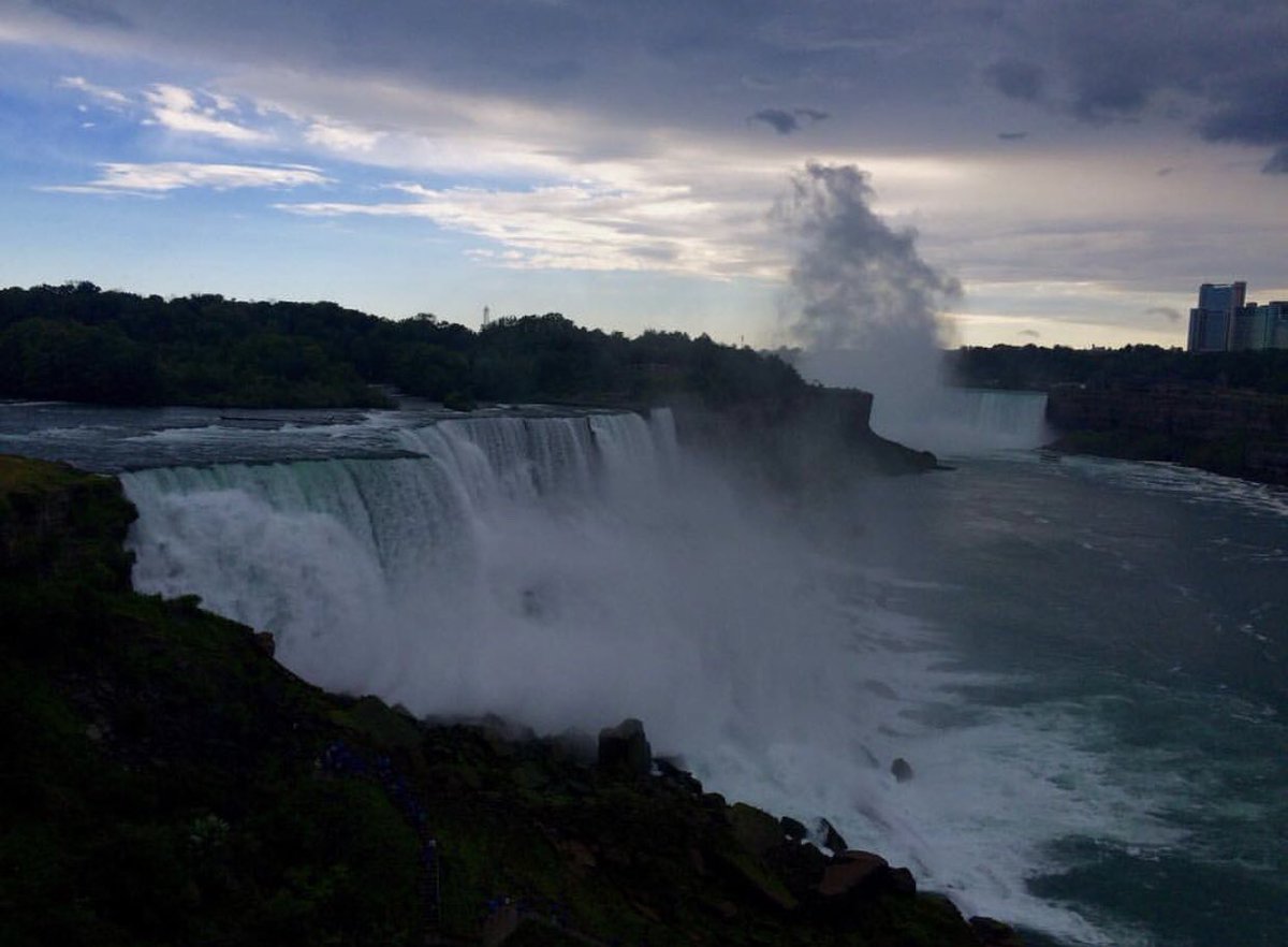 rylieeduster's tweet photo. appreciation post for our planet and all the beauty it holds. let’s take care of it 🌍🌿🌈🍁🌺🌞 https://t.co/25KxzxPOi4