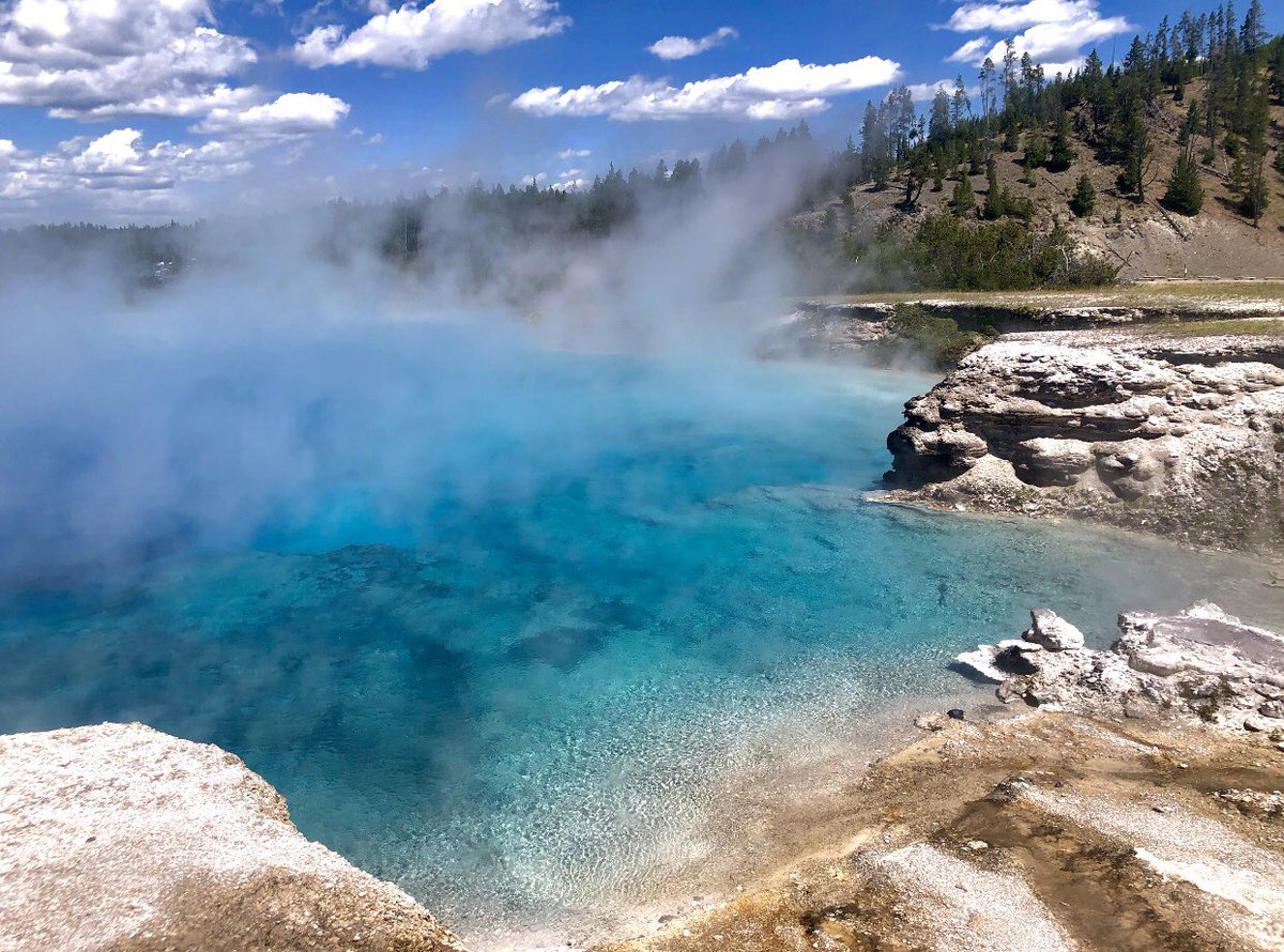 rylieeduster's tweet photo. appreciation post for our planet and all the beauty it holds. let’s take care of it 🌍🌿🌈🍁🌺🌞 https://t.co/25KxzxPOi4