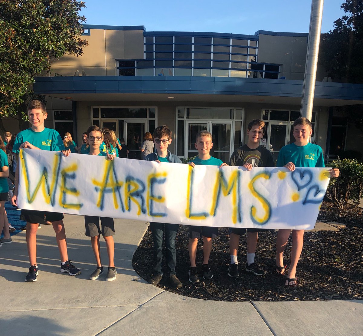 Leawood Middle tweet media