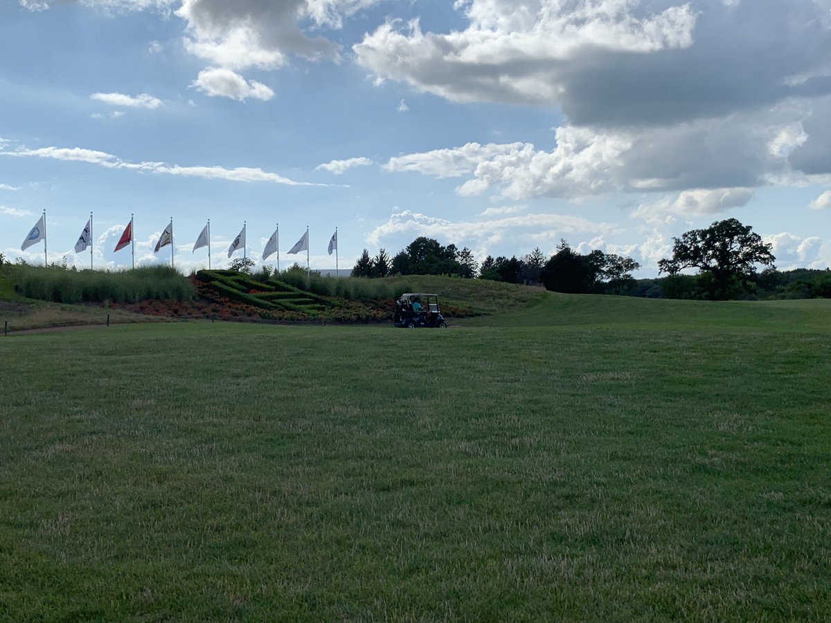 williamhuberiii's tweet photo. Quite a treat to get to play a round at #richharvestfarms! https://t.co/FuRxoy7Y9X