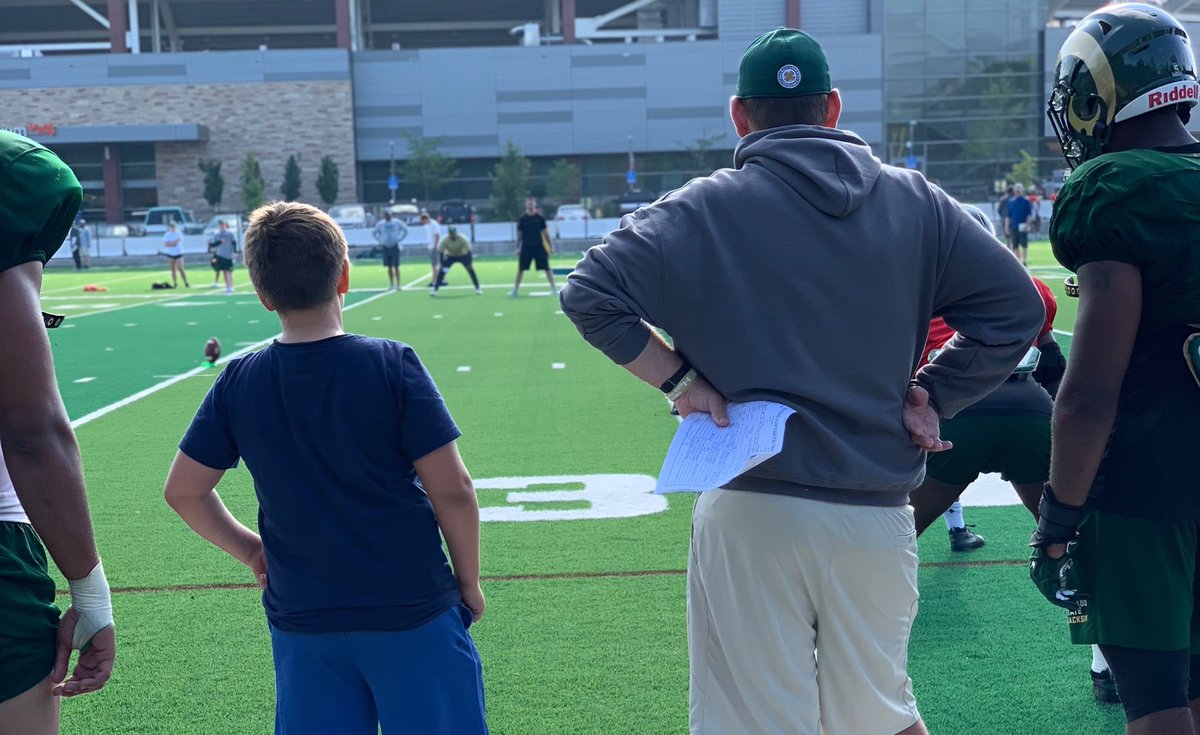 Today a little kid was watching practice from the gates, so Coach invited him inside to watch with him.  

And just like that Ladies and Gentlemen, college football is bacccckkkkk! 🙌🏾 #EDGE