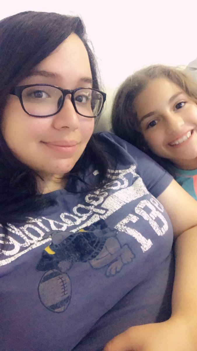 WTFIsCristina's tweet photo. #30DaysOfSelfies challenge!
For the next couple of weeks I’ll be spending time w/ my family since they came to visit. I’ve been on and off, specially since my mental health is still a little bit messed up so this break might help me a bit.
Picture with the lil sis 💖
✨DAY 8✨ https://t.co/uobti2f0w1