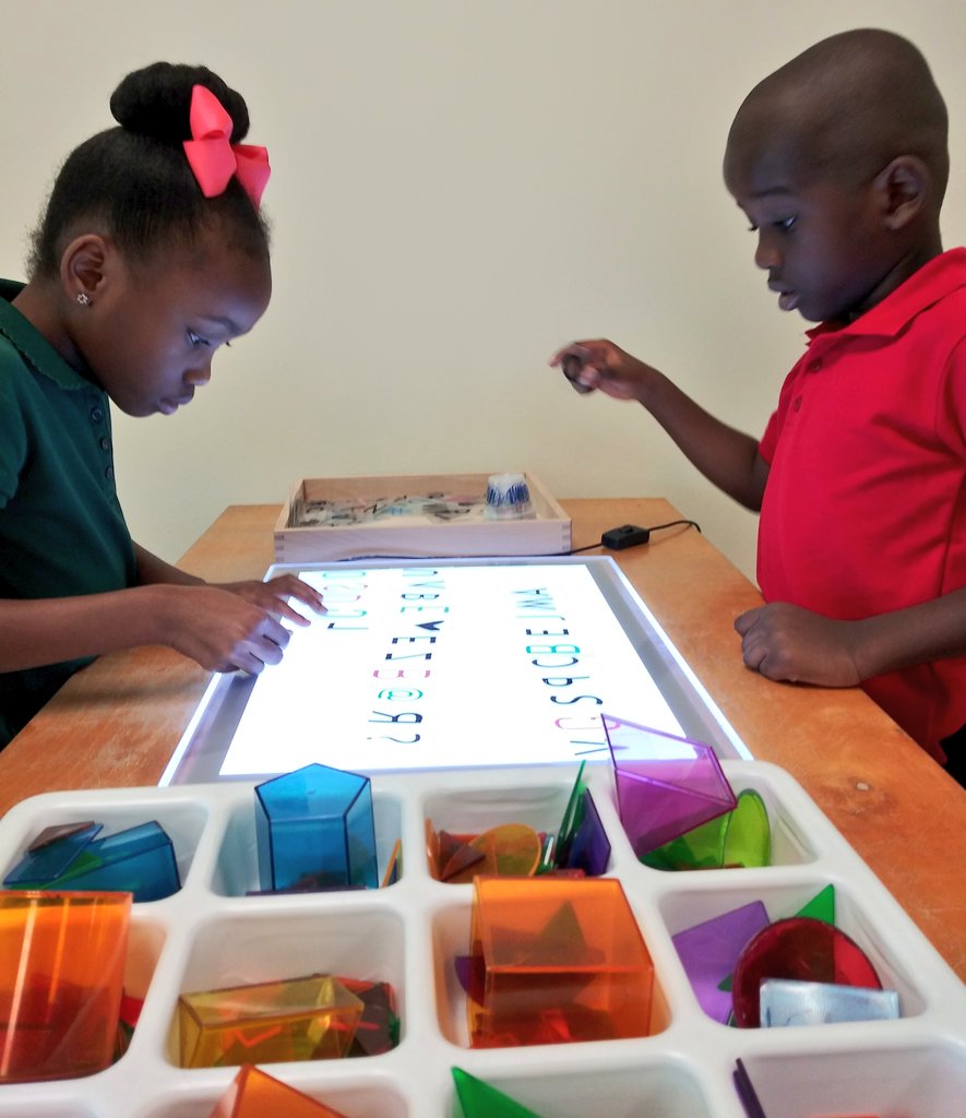 lwaterfield13's tweet image. Choice studios have been our favorite place during these dreamy staggered start days. (Part 2) #looseparts #magnatiles #lighttable #preciousfaces @lusk_courtney
