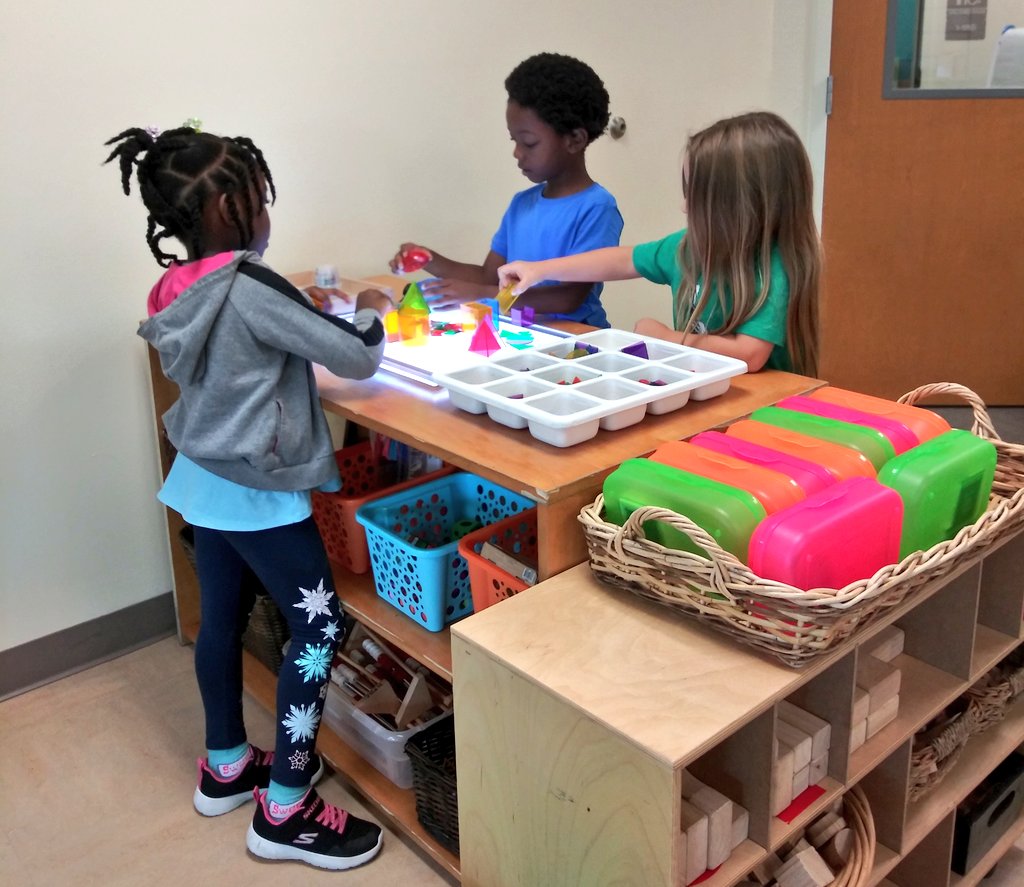 lwaterfield13's tweet image. Choice studios have been our favorite place during these dreamy staggered start days. (Part 2) #looseparts #magnatiles #lighttable #preciousfaces @lusk_courtney