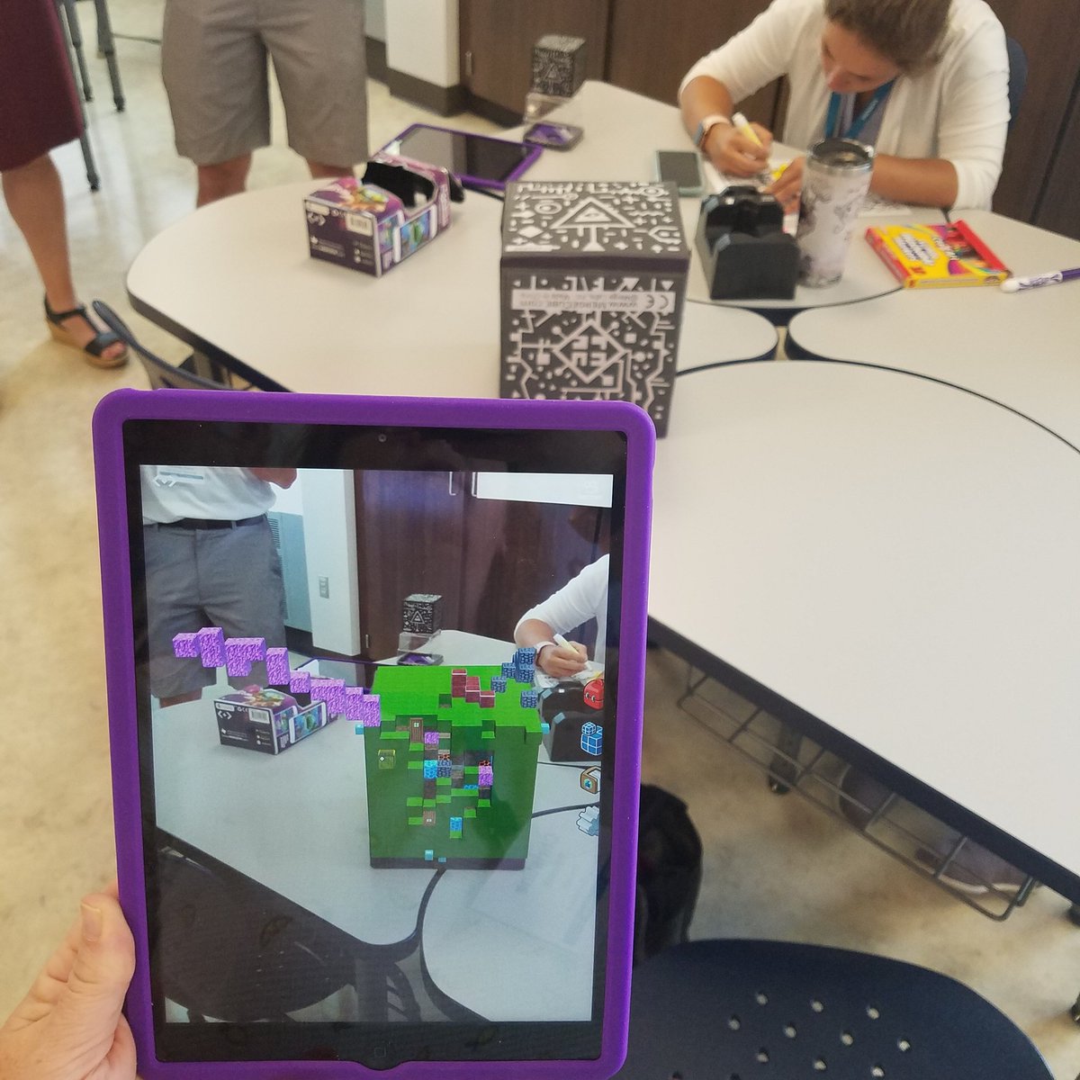 CPolniak's tweet photo. Playing with A/R...very interesting #stem https://t.co/WOOeI0jBVd