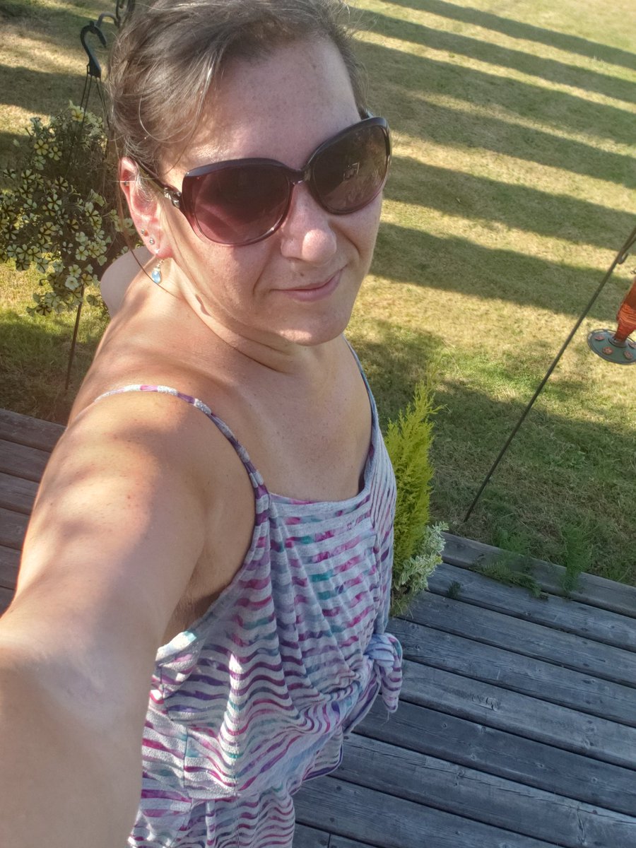 BCBawnee's tweet photo. Ok everyone. STOP DROP &amp; SELFIE.  STOP what you're doing and take a pic of yourself right now. DROP that SELFIE right here in this thread. Let's see you! Here's me on the #beerdeck/#nudedeck https://t.co/HS4iK0BlRd