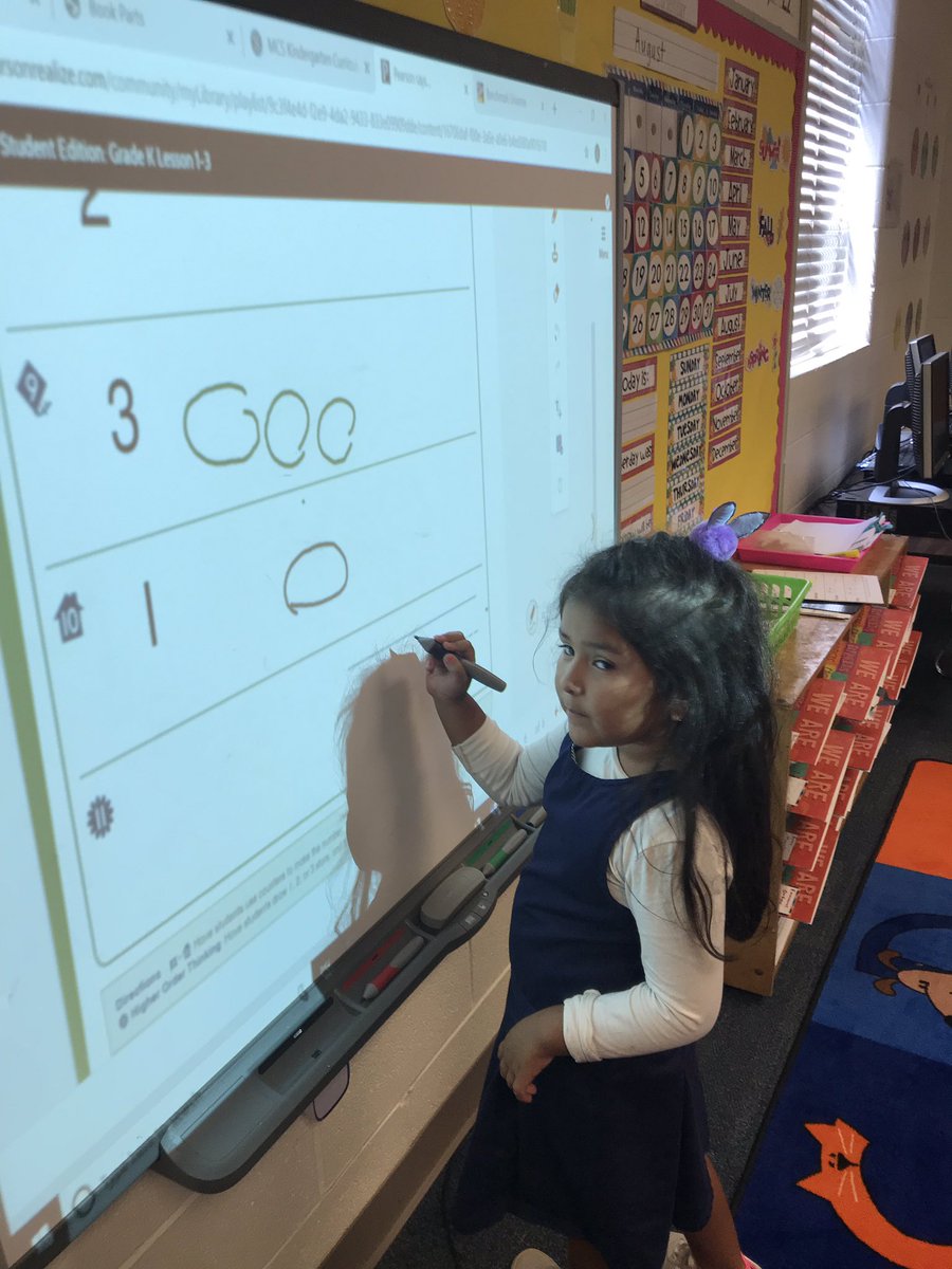Lpuerto1625's tweet photo. Pearson Envision math Day #3... Proud of my kiddos for working hard  @LockheedElem #LoveLeadLearn 🧮🎲👩🏻‍🏫 https://t.co/B46ackJhEb