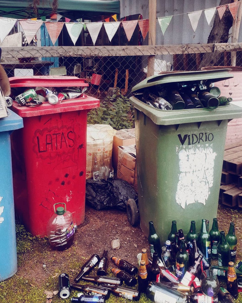 BioHuertaRaihen's tweet photo. El día de hoy, personal de @ambiente_indep retiró los residuos acumulados en nuestro Punto Limpio. Estamos trabajando para volver a tenerlo operativo a partir del 2° semestre #Reciclaje @QuimicaUdeChile @uchile @Muni_Indep @faciqyf https://t.co/lvjtWug08t