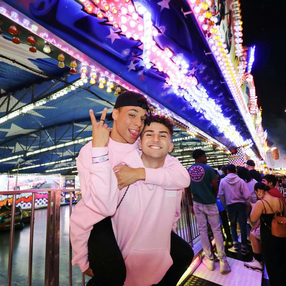 𝑰𝒓𝒊𝒔 (@Larray_xos) | Twitter