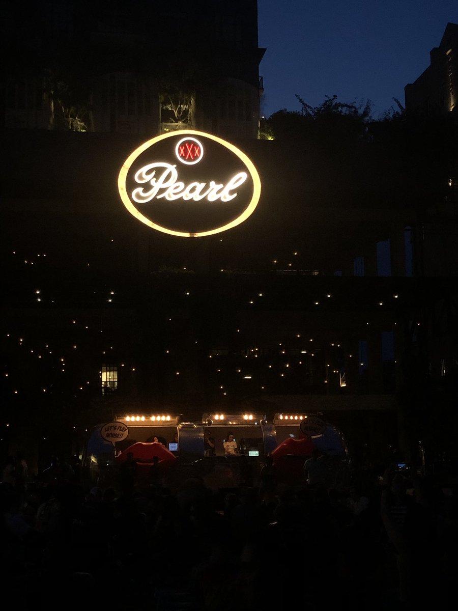 spursnsalsa's tweet photo. Summer nights @HistoricPearl #sunsetsession #SAsummer https://t.co/l85nmYyjGW
