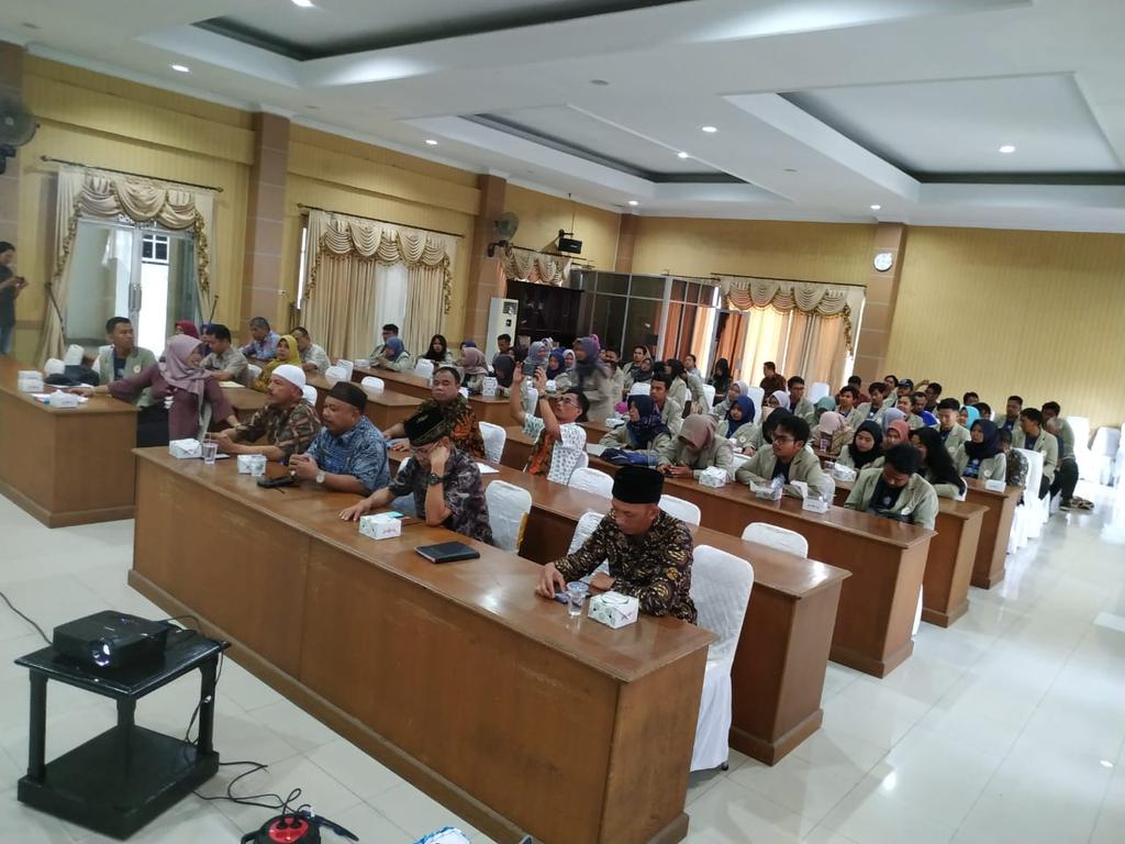 inradio_babel's tweet photo. Pemerintah Kabupaten Bangka melepas 60 orang mahasiswa KKN UGM Yogyakarta, Kamis (15 Agustus 2019) di ruang pertemuan Bangka Setara Setda Kabupaten Bangka. 
#bangkasetara
#sejahteradanmulia https://t.co/niyxlO3zdT https://t.co/wTwPrGF3nD