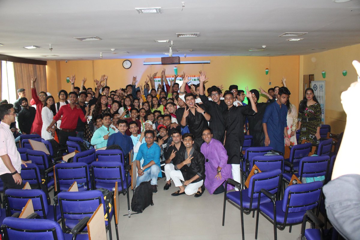 Bhavya95577537's tweet photo. #preindipendencedaycelebration🇮🇳
#themusicalcrew
#theculturalgroup
#bestthreeyears
@delhi_iihm
@iihmhotelschool
@AADirIIHMDELHI https://t.co/3leHur5qTQ
