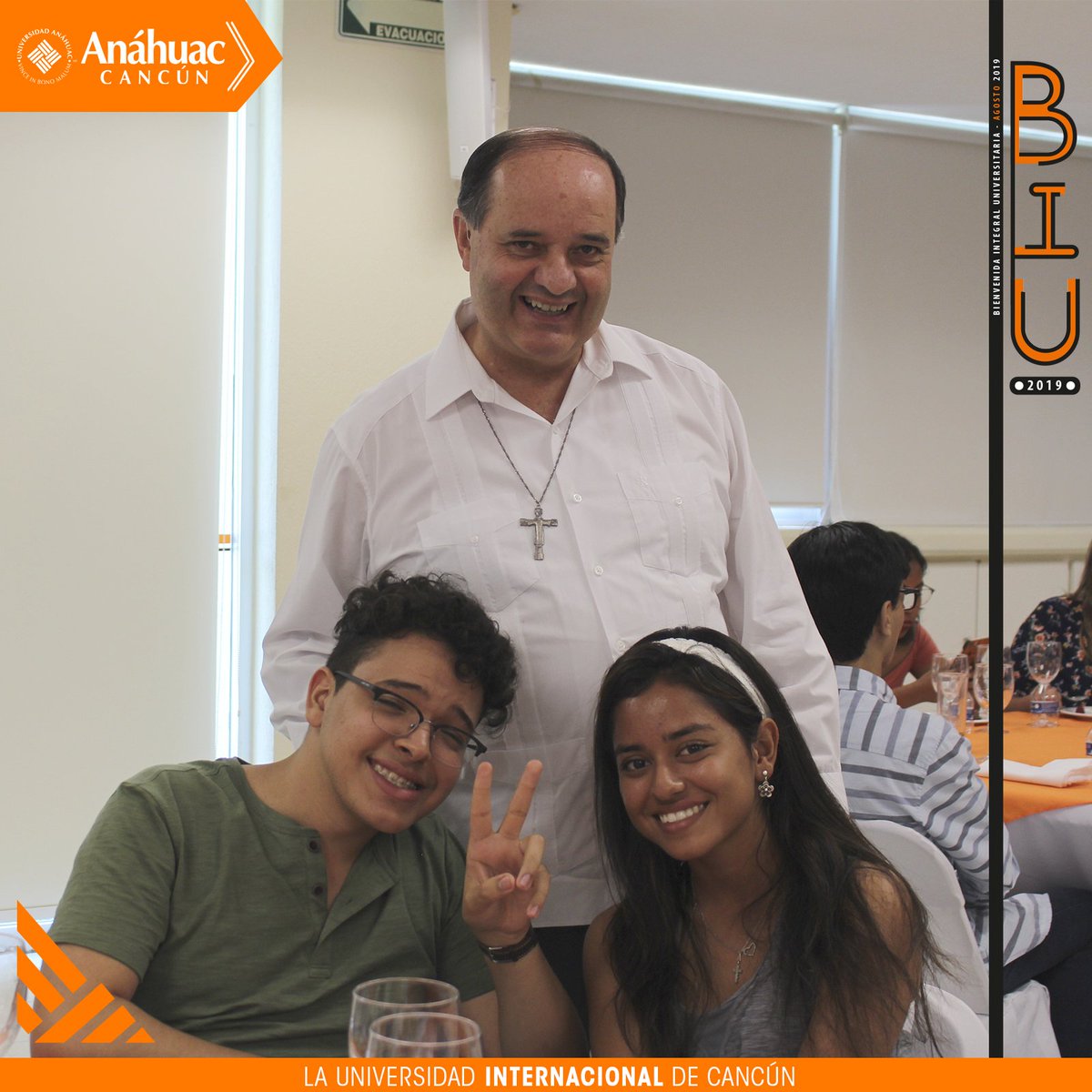 AnahuacCancun's tweet photo. Concluye la Bienvenida Integral Universitaria.
Autoridades de nuestro campus realizan comida para alumnos foráneos internacionales.
#BIUAGO19
#AnáhuacCancún
#Internacionalización
#Proudtobe
#StudyInParadise
🔶Somos Anáhuac, la Universidad Internacional de Cancún https://t.co/KyodZWf4xv