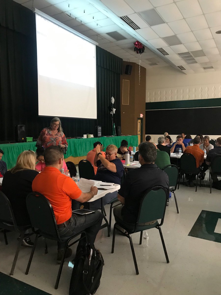 VDomiPLGuru's tweet photo. @JFKennedyHighS Faculty and staff engaging in the work to create Thinking Classrooms throughout our campus today! #learningandgrowingtogether #detailsmatter @gmartinez1987 @angelad5140 @DrH_OnTheEdge @EISDofSA https://t.co/1KKAhtx3fr