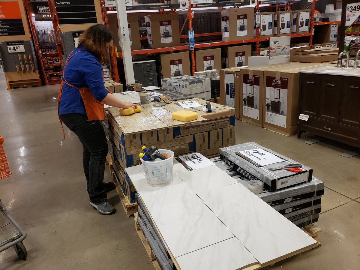 Homedepotappli1's tweet photo. #usvsthem!!
#newdisplays
#tileclinicetraining
#vanityinsanity
#goteam
@M_Carter_SM @billshuell @ajones7652 @teakle_gordon @ https://t.co/eAbI44diGG