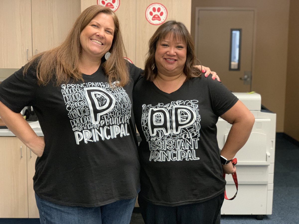 penelope_muse22's tweet photo. Thanks for the awesome shirt Mrs. Chavez! You have some amazing skills! @DArcy_CJUSD @mah_chavez  #ourAProcks #weareinthistogether #teamwork #principalpartners #proudprincipal #cjusd #NobodyDoesItLikeDArcy https://t.co/YaeEe36ZuN