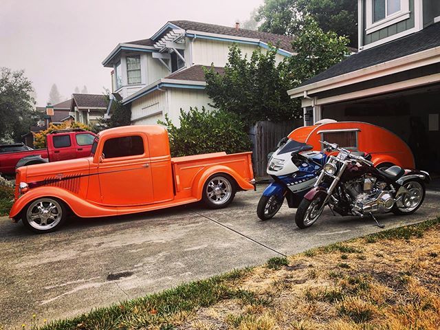 JonnyTheMill's tweet photo. Cleaning the Garage = Flexing on the neighbors.
β’
β’
β’
#bigboytoys #classictruck #motorcycles #horsepowerfreaks #wheelwell #drivewaygoals #k1200 #ssmotor #customcar #customtruck #classicford #garagelife #thespiceoflife #forthebuild https://t.co/cBhey5LEPK https://t.co/YxdmBHYty9