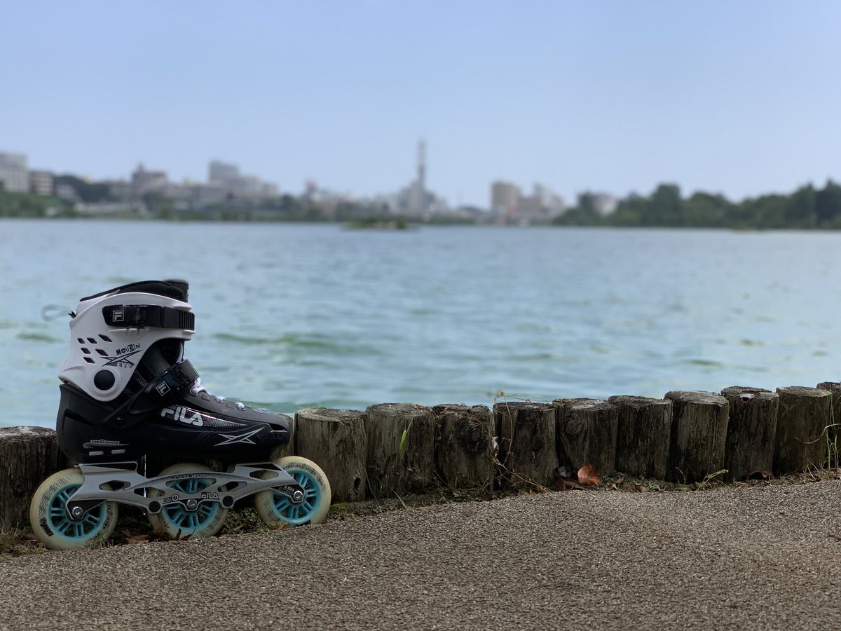hidejii_sk8's tweet photo. 今日は茨城県は千波湖でインラインスケート!
3週かな?10kmぐらい。
暑いねー
風強いねー
#inlineskates #filaskates #houdinievo https://t.co/udpcZI5iR3