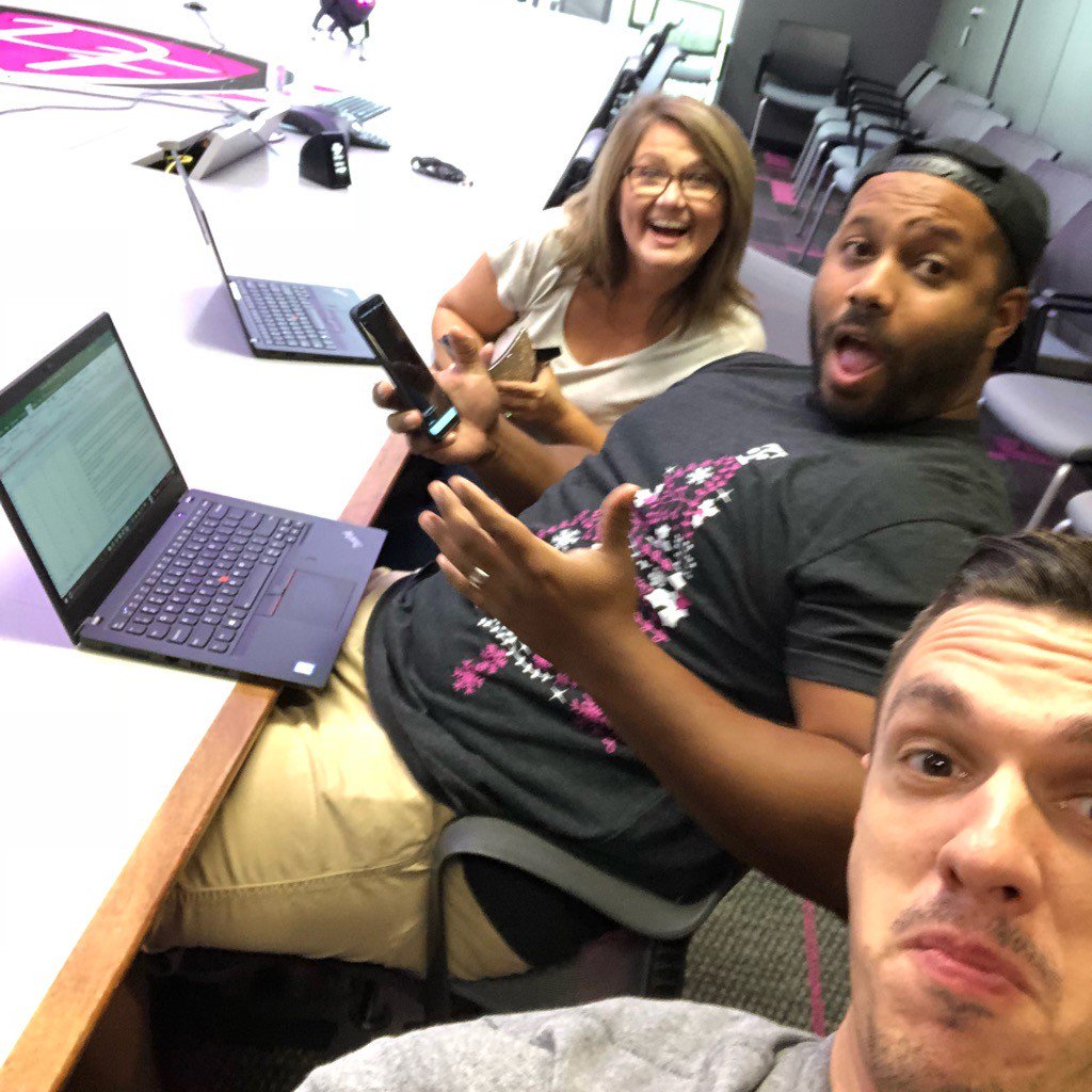 I accepted a challenge from <a href="/michellepastor/">Michelle</a> on #ATTITUDEofGRATITUDE to post 7 pics defining serve first &amp; helping others. No explanation, just 1 picture each day for a week. Day 6 of 7!
Who will YOU Challenge? #MagentaCentral <a href="/Drew_Williams00/">Drew Williams</a>
