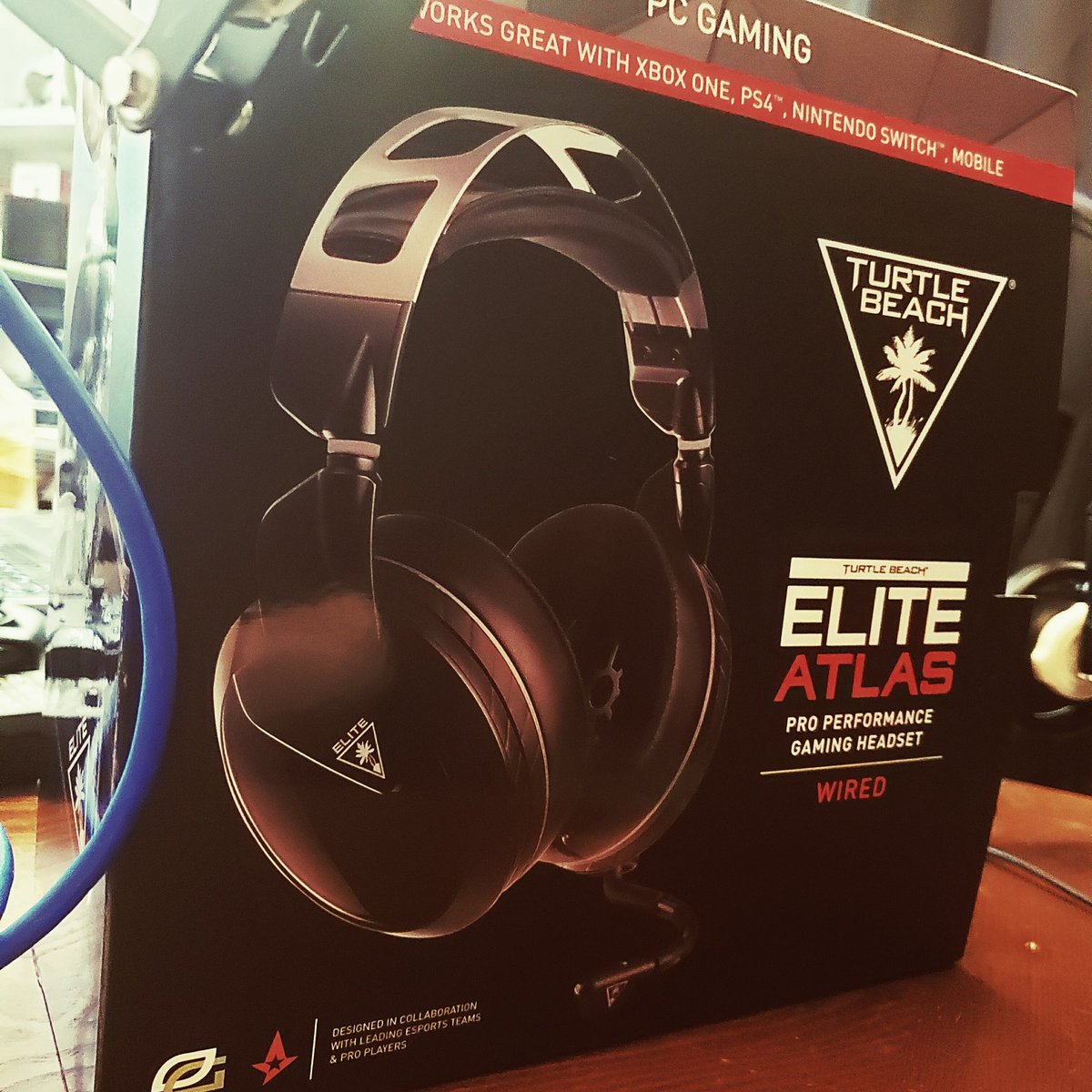 WHGamingGroup's tweet photo. We nabbed a new multi-purpose headset for the studio! @TurtleBeach #eliteatlas #gaming #videogames #sony #playstation #ps4 #facebooklive #facebookstreaming https://t.co/OFckhj4mDw