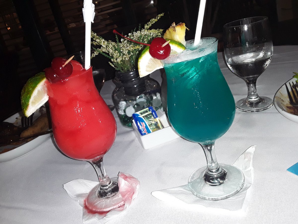 topeventsja's tweet photo. Talk about a pretty presentation of food, live music and drinks, then you're talking about Wednesday Jerk BBQ & Jive @CourtleighHotel! #TopEventsJa #TopEventsEndorsed #TopWeeklyEvent https://t.co/we9FSXWpe9