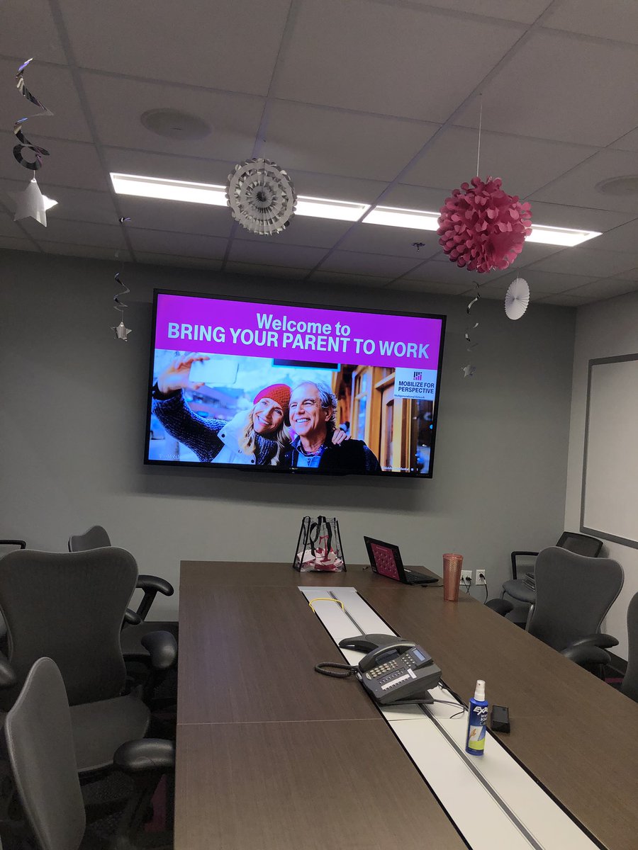 MissionTXperts's tweet image. Thanks to all the volunteers and customer care rockstars who brought their mom/dad to BRING YOUR PARENT TO WORK DAY. This event  was brought to you by #MULTIGENERATIONALNETWORK as part of this months #GENERATIONCELEBRATION 🎉 #BeYou #BeMagenta #AreYouWithUs #MissionTXperts