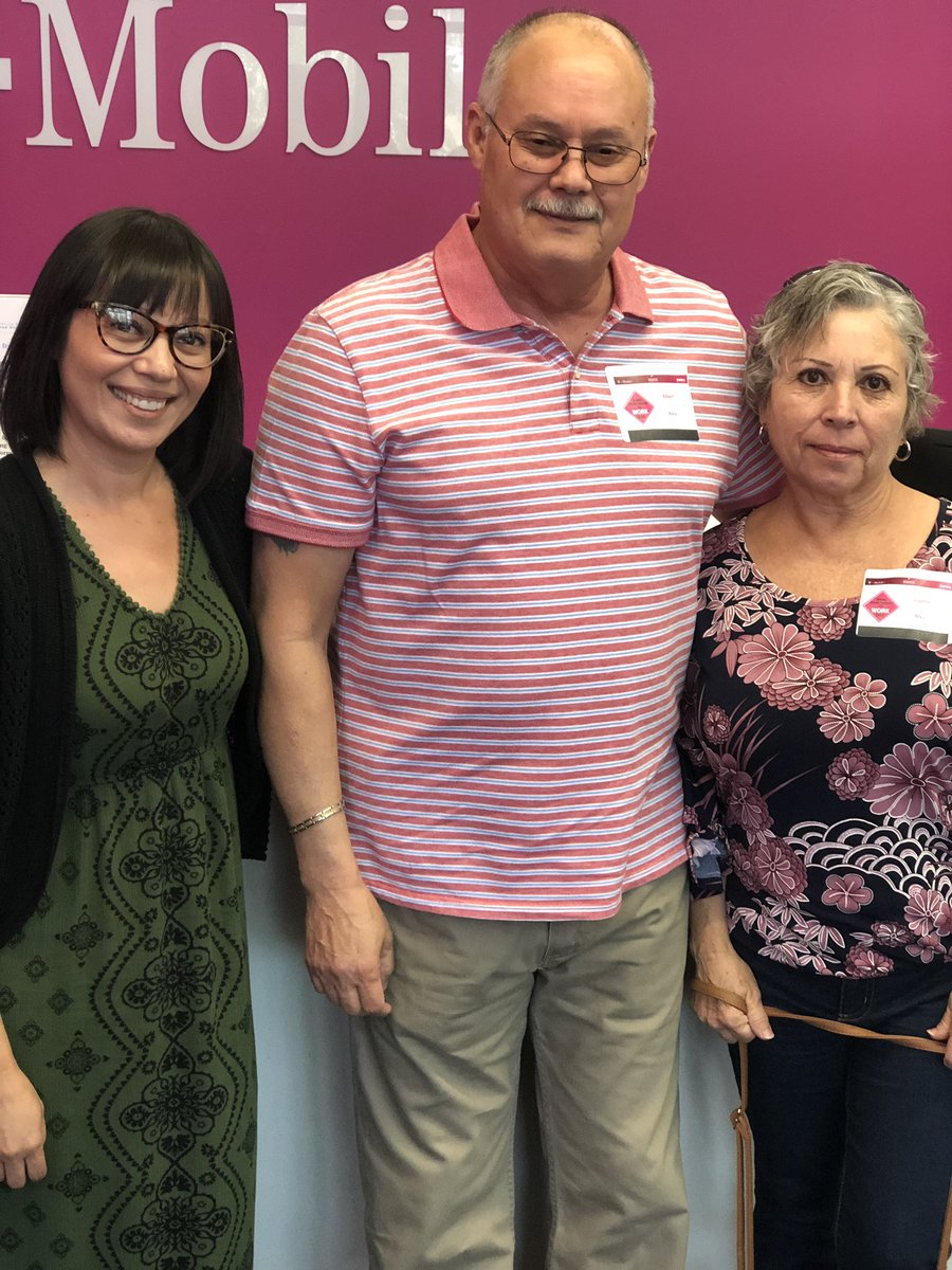MissionTXperts's tweet image. Thanks to all the volunteers and customer care rockstars who brought their mom/dad to BRING YOUR PARENT TO WORK DAY. This event  was brought to you by #MULTIGENERATIONALNETWORK as part of this months #GENERATIONCELEBRATION 🎉 #BeYou #BeMagenta #AreYouWithUs #MissionTXperts