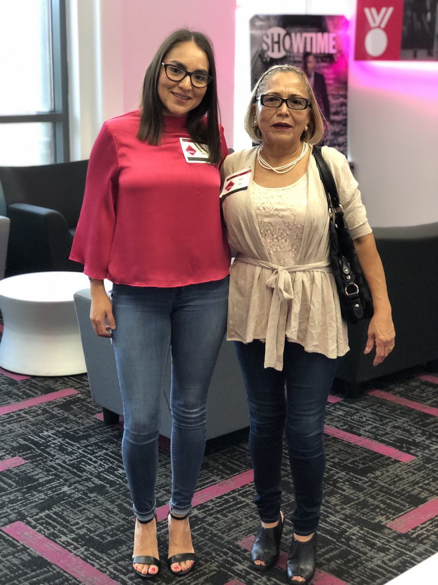 MissionTXperts's tweet image. Thanks to all the volunteers and customer care rockstars who brought their mom/dad to BRING YOUR PARENT TO WORK DAY. This event  was brought to you by #MULTIGENERATIONALNETWORK as part of this months #GENERATIONCELEBRATION 🎉 #BeYou #BeMagenta #AreYouWithUs #MissionTXperts