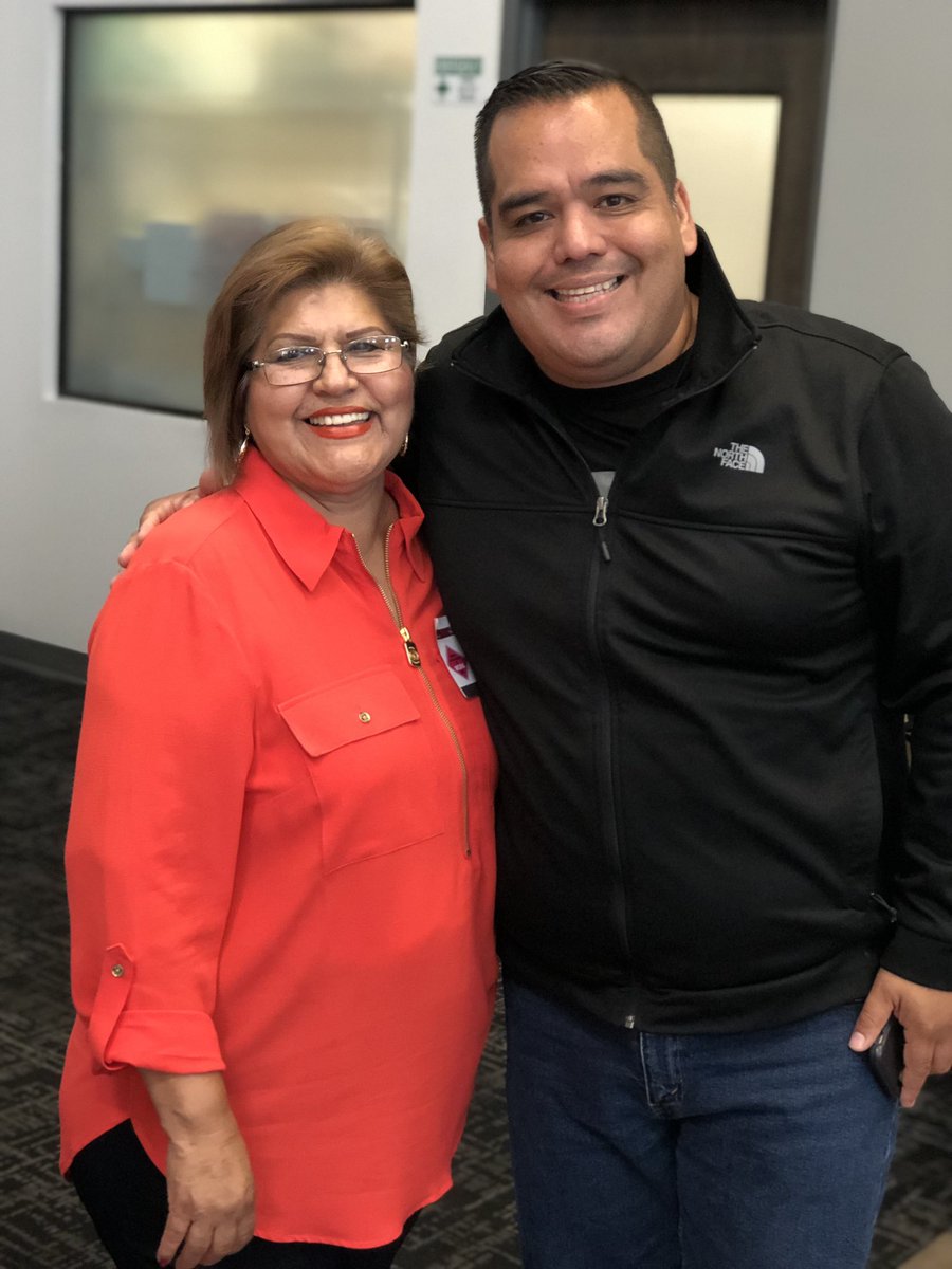 MissionTXperts's tweet image. Thanks to all the volunteers and customer care rockstars who brought their mom/dad to BRING YOUR PARENT TO WORK DAY. This event  was brought to you by #MULTIGENERATIONALNETWORK as part of this months #GENERATIONCELEBRATION 🎉 #BeYou #BeMagenta #AreYouWithUs #MissionTXperts