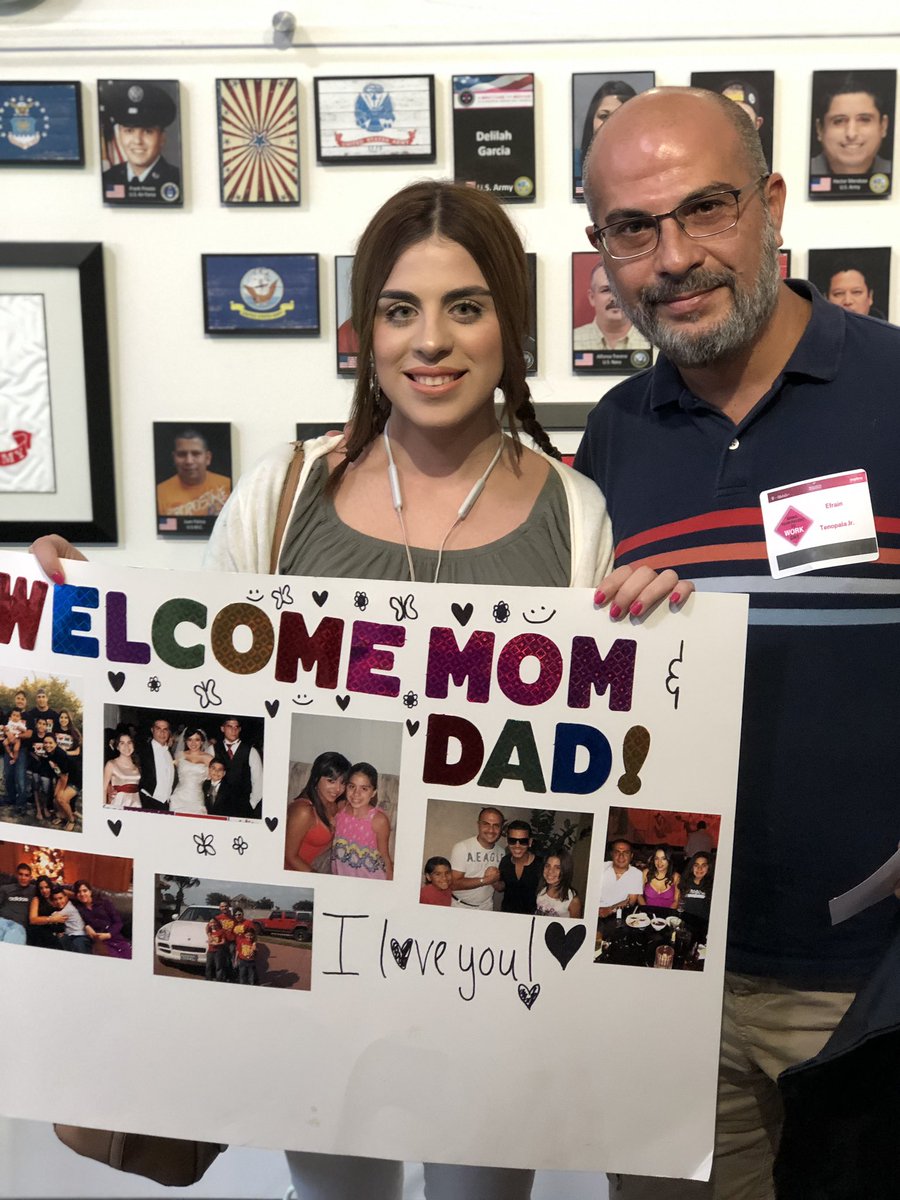 MissionTXperts's tweet image. Thanks to all the volunteers and customer care rockstars who brought their mom/dad to BRING YOUR PARENT TO WORK DAY. This event  was brought to you by #MULTIGENERATIONALNETWORK as part of this months #GENERATIONCELEBRATION 🎉 #BeYou #BeMagenta #AreYouWithUs #MissionTXperts