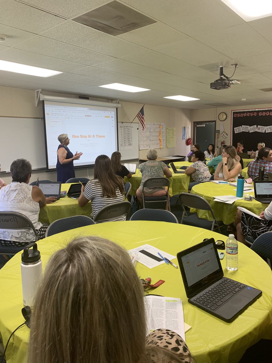 ShellieSantos2's tweet image. Wow! @CrowellCougars , so impressed with your commitment to improved learning for students through your embedded learning together. You are on the right journey. #allmeansall @TurlockUSD