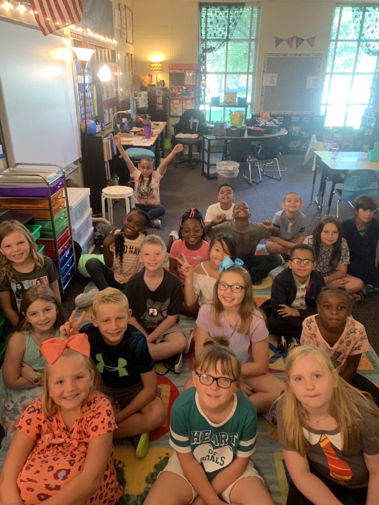 MrsHazelrigg's tweet photo. Day 1 of year 6 is in the books at my new school! I had a blast meeting all of my new students today. Here’s to the best year yet! #ITleadlovelearn https://t.co/8GYJbS9B8i