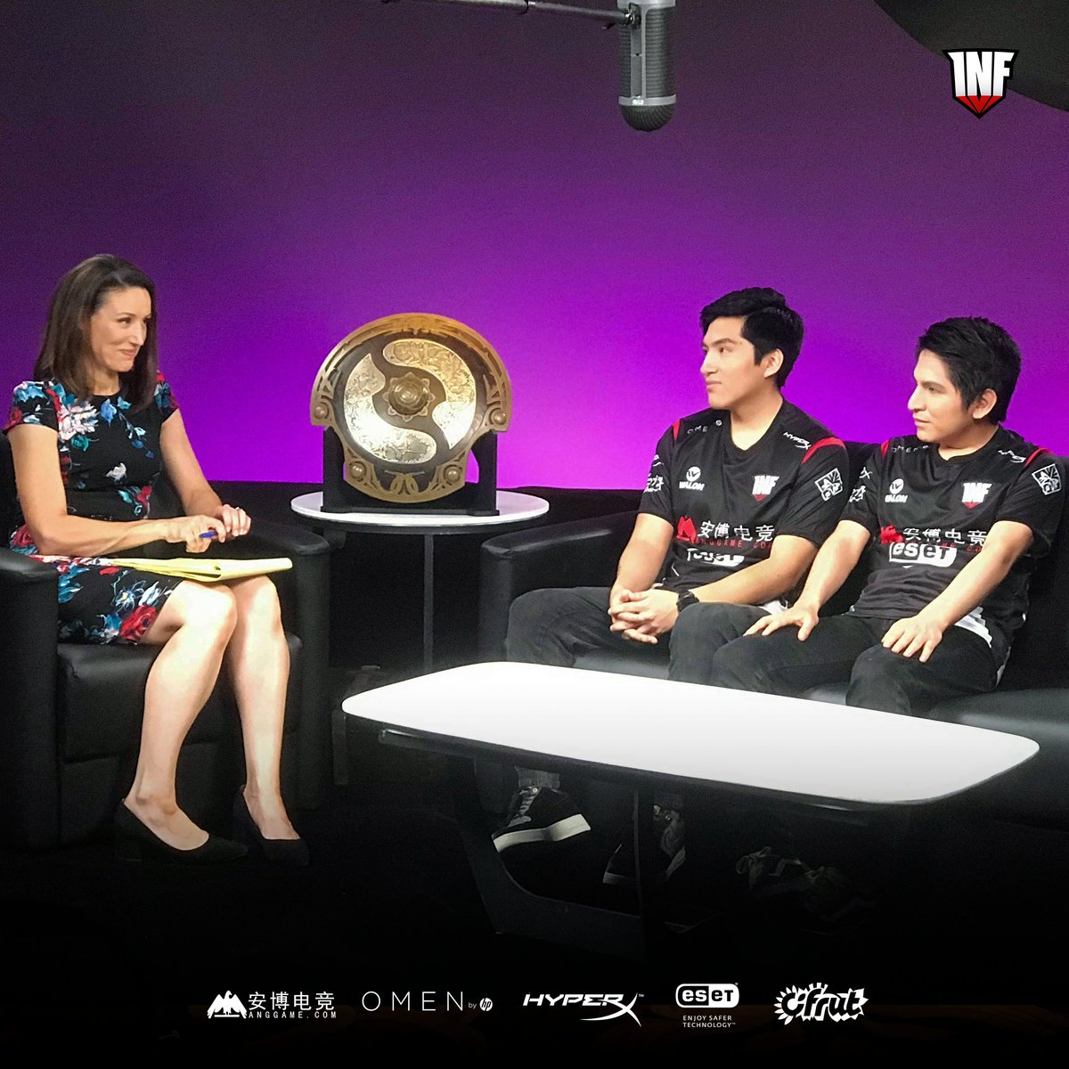 Infamous_GG's tweet photo. #StingeR y #Scofield fueron entrevistados por Kaci. No se olviden que el !5 de Agosto a las 03:30 🇵🇪 estaremos jugando contra @OGesports . #InfamousTi9 #Ti9 https://t.co/stws6fCKUt