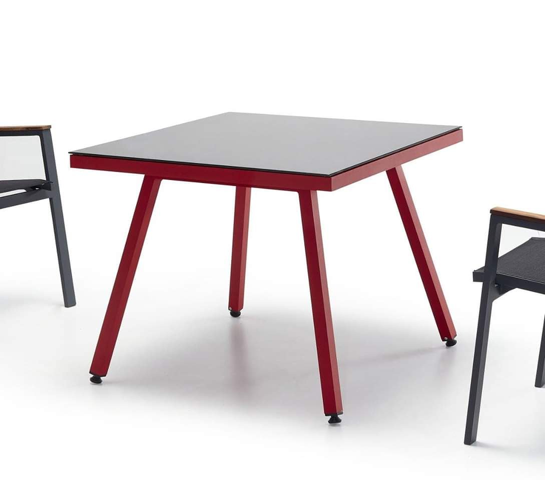 aizonoi's tweet photo. Samara Aluminum Table With Glass Top
(35`` x 35``)

#Aizonoi
#homedecor https://t.co/tztm8QtYwm