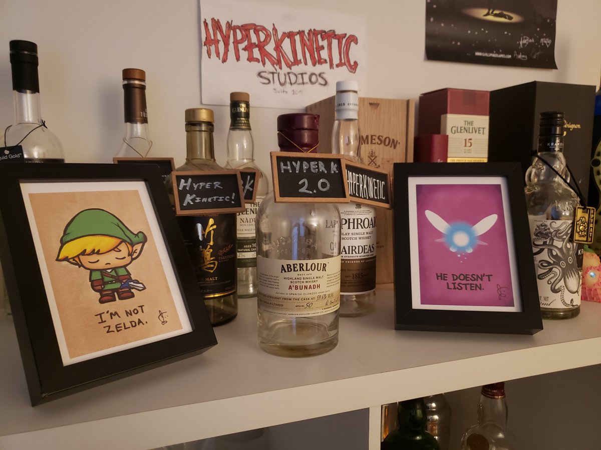 HyperkineticLA's tweet photo. We love our @SuperEmoFriends on our HK bar <3 #gamedev #indiedev #indiestudio https://t.co/3n39ljvEr4