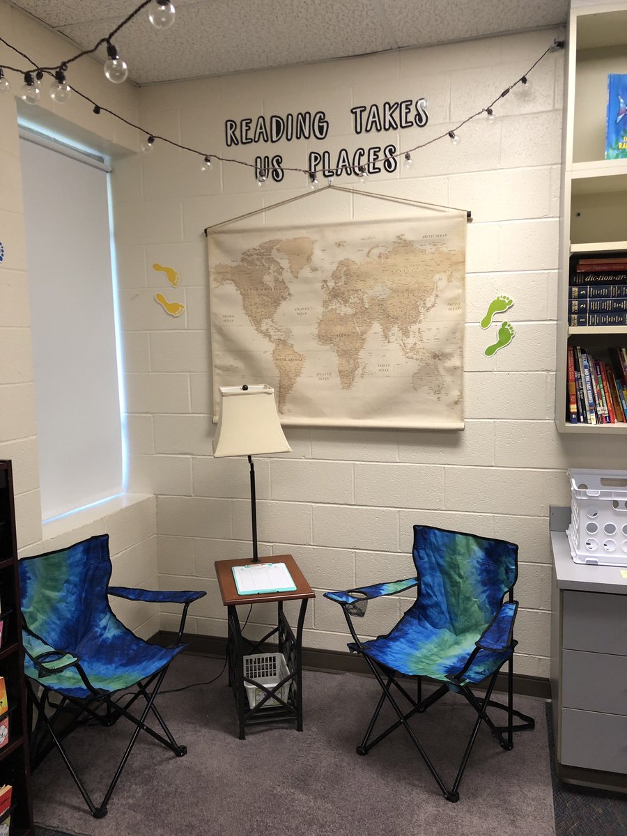 barbara0456's tweet photo. Wandered into the classroom of two of our first year 5th grade teachers and was treated to some really lovely learning spaces! @KLFeldner and @RaneyStogner are ready to teach! @HECleads! #Pridein5 @MrPollock_HEC @MCHarrisAP @RobinW_Cox @tinawmcc https://t.co/7MH2UfQHyq