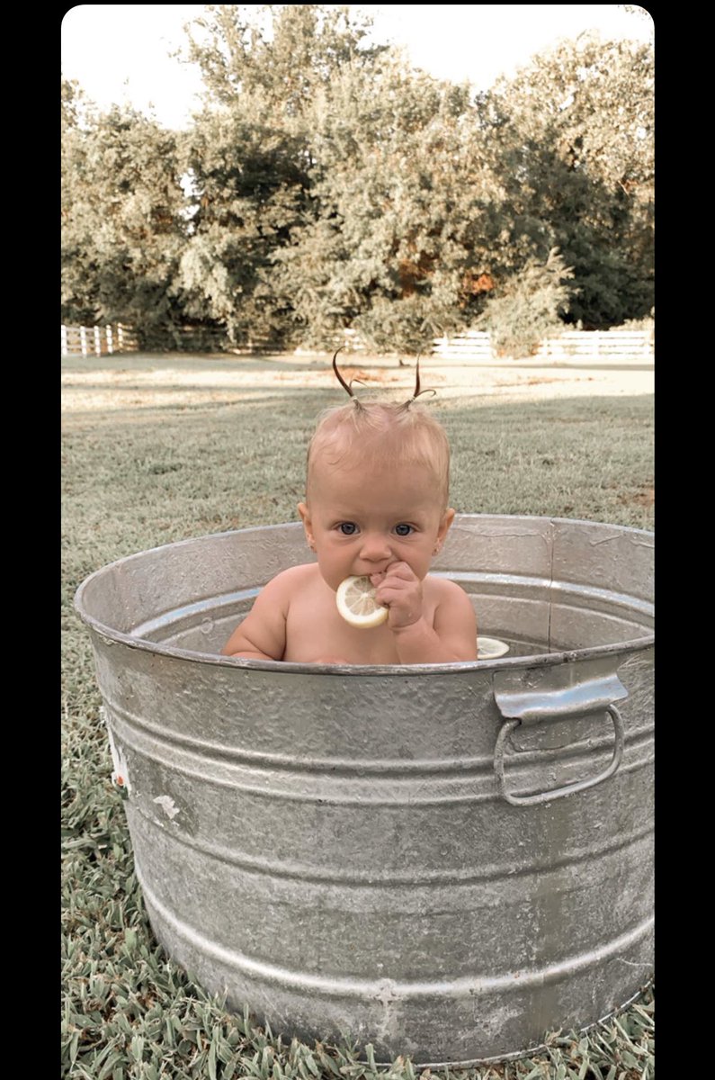 HolliBeaty's tweet photo. This child actually LOVES lemons!! 🍋💛 https://t.co/7DCondgX3f