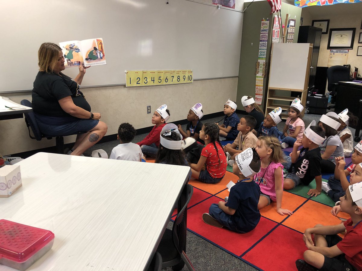 MrsMorgan528's tweet photo. Loved meeting our newest @FalconsAvalon today! Our kinders our destined for greatness! #FalconsUnitedInExcellence #SpreadYourWingsFalcons #VVFirstDayOfSchool19 https://t.co/EjDOdJsH5i