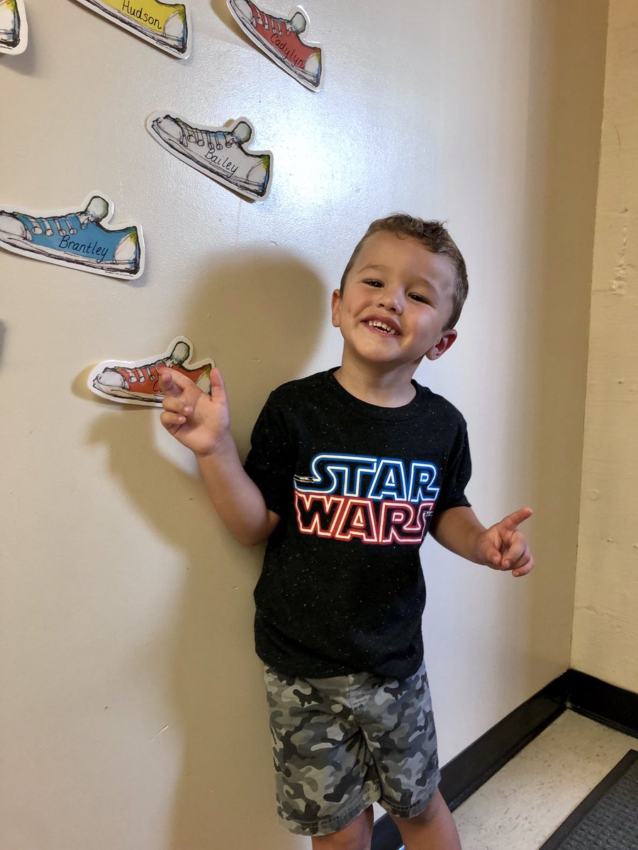 Mamawags42's tweet photo. This guy had his PreK Open house tonight! 🍎✏️📚🖍 #calebjames #mamasnotreadyforthis #imnotcryingyouare https://t.co/eyE2HtYNbf