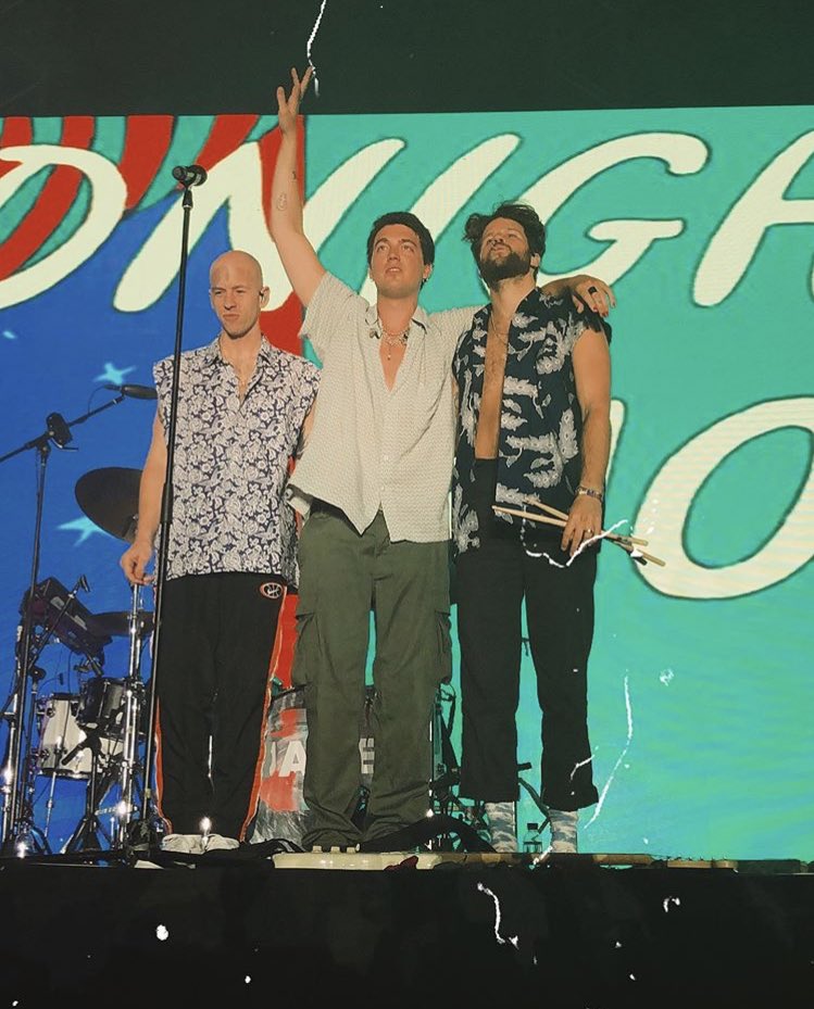 lanyaustraIia's tweet photo. some pretty pics of LANY last night in Jakarta! (show #2) — 📷: arifiantidevi on IG https://t.co/s6oCs4iedv