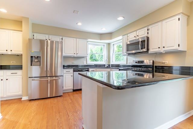 CelesteBarr's tweet photo. There is an open house this weekend on my listing at 498 Thorndale Drive, Buffalo Grove, IL 60089 on Sunday, August 18th from 1-3pm!
https://t.co/jQtyw0iVpt
Interested? Contact me at
847-868-2353 or CelesteBarr@KW.com
#BuffaloGrove #BuffaloGroveIL https://t.co/2hdvJeB838