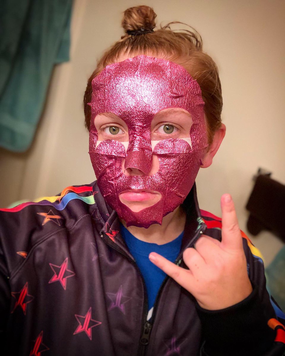 spader07's tweet photo. I found this mask today and had to try it out! And I was getting @JeffreeStar vibes with the shimmery pink so I threw on my #Rainbow #JSCTrackSuit 
@yesto #Brightening #VitaminCGlowBoosting #Unicorn #PaperMask #Grapefruit #VitaminC #MaskNight #ShimmeryPink #PinkMask #UnicornMask https://t.co/dCAXedgQ5s